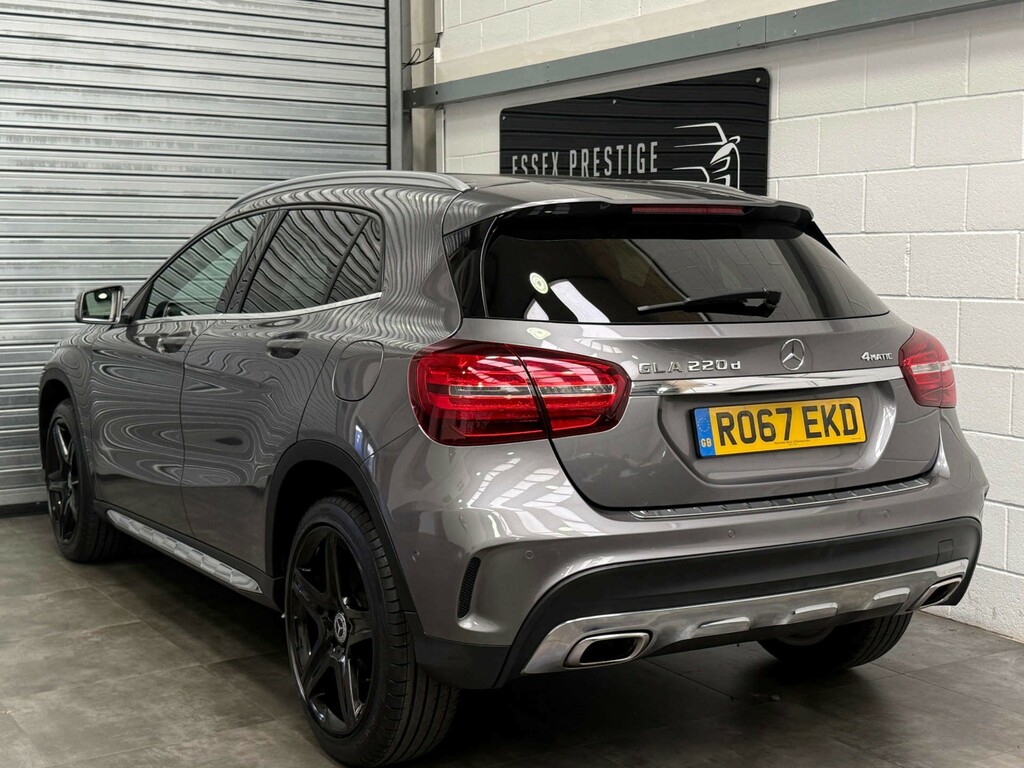 Mercedes-Benz GLA Class Gla 200 Sport Premium Red #8
