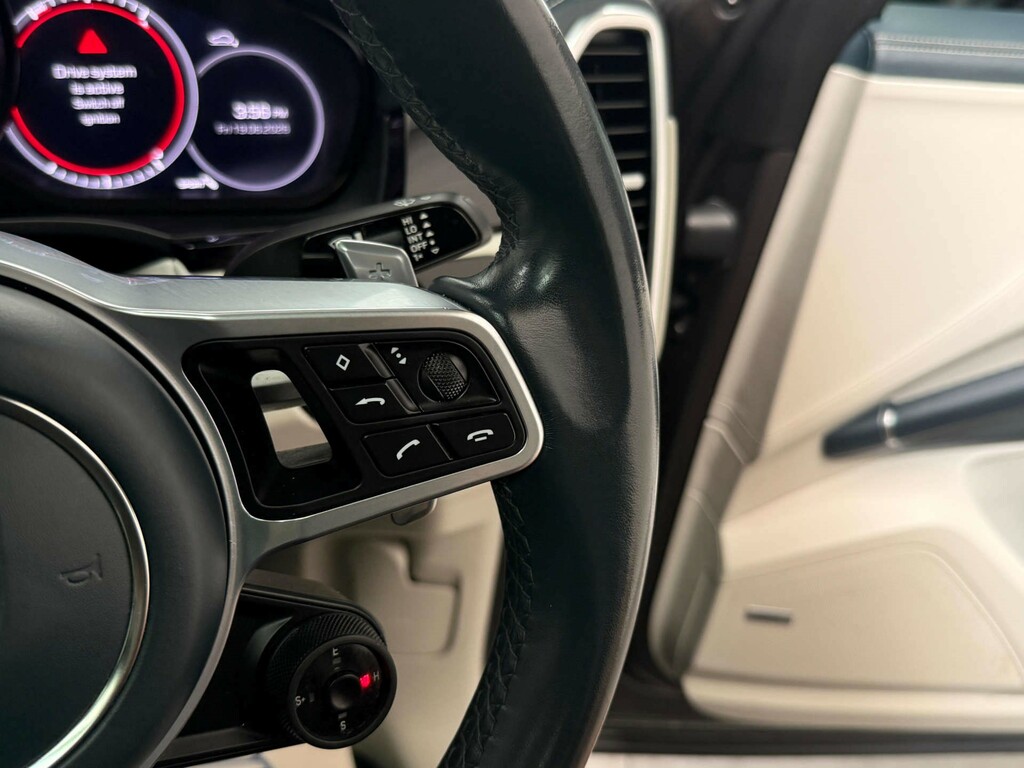 Porsche Cayenne Cayenne V6 Silver #28
