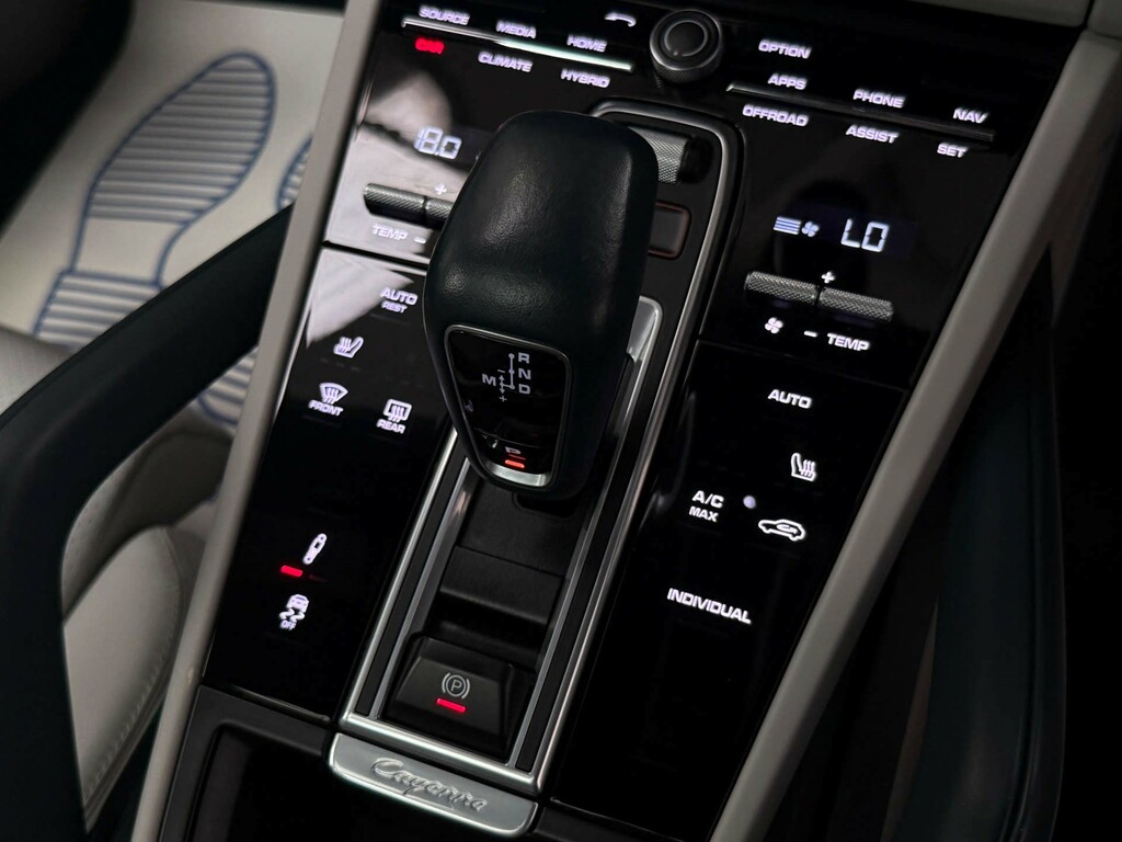 Porsche Cayenne Cayenne V6 Silver #25