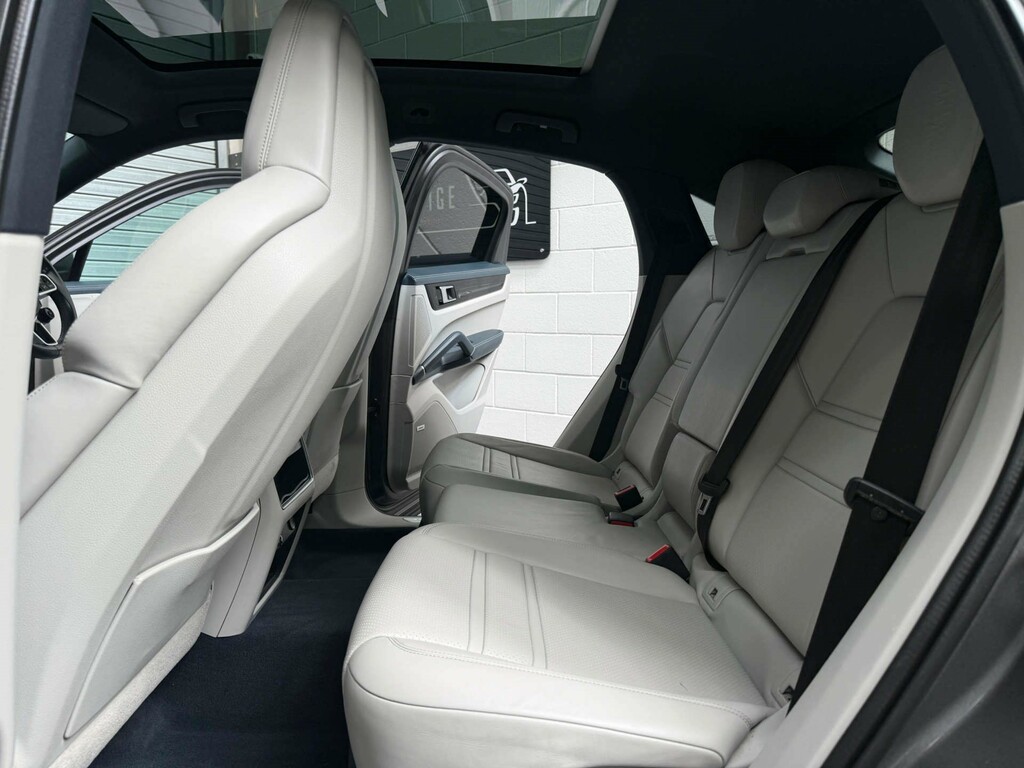 Porsche Cayenne Cayenne V6 Silver #19