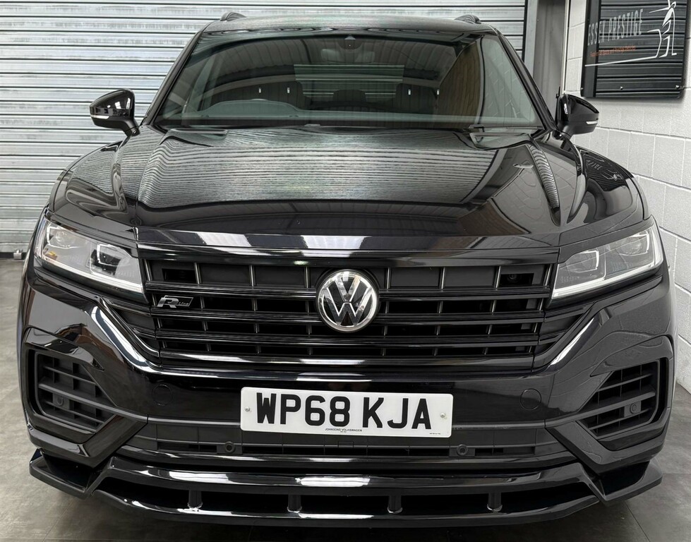 Volkswagen Touareg Suv  #2