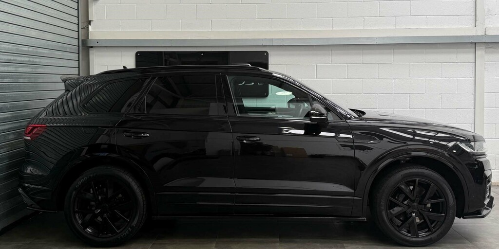 Volkswagen Touareg Suv  #4