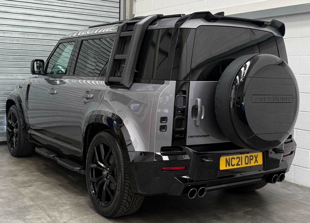 Land Rover Defender First Edition Green #8