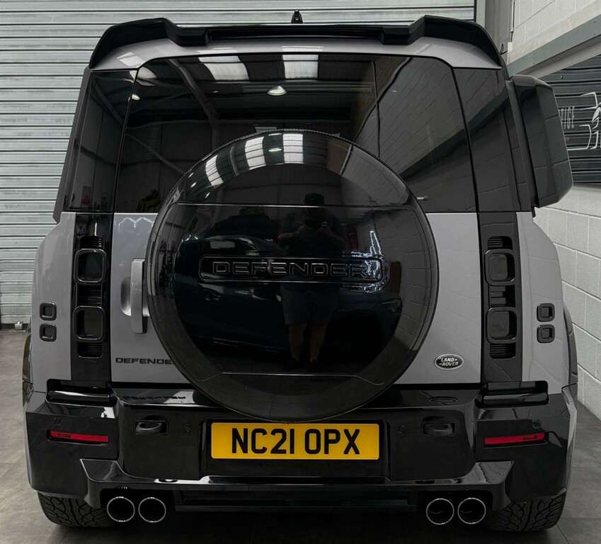 Land Rover Defender First Edition Green #7