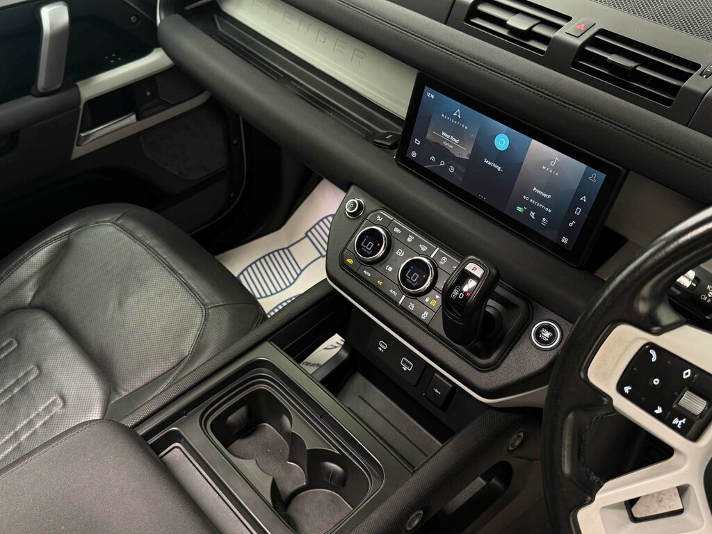 Land Rover Defender First Edition Green #21