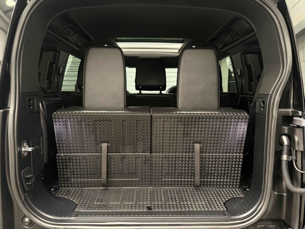 Land Rover Defender First Edition Green #30
