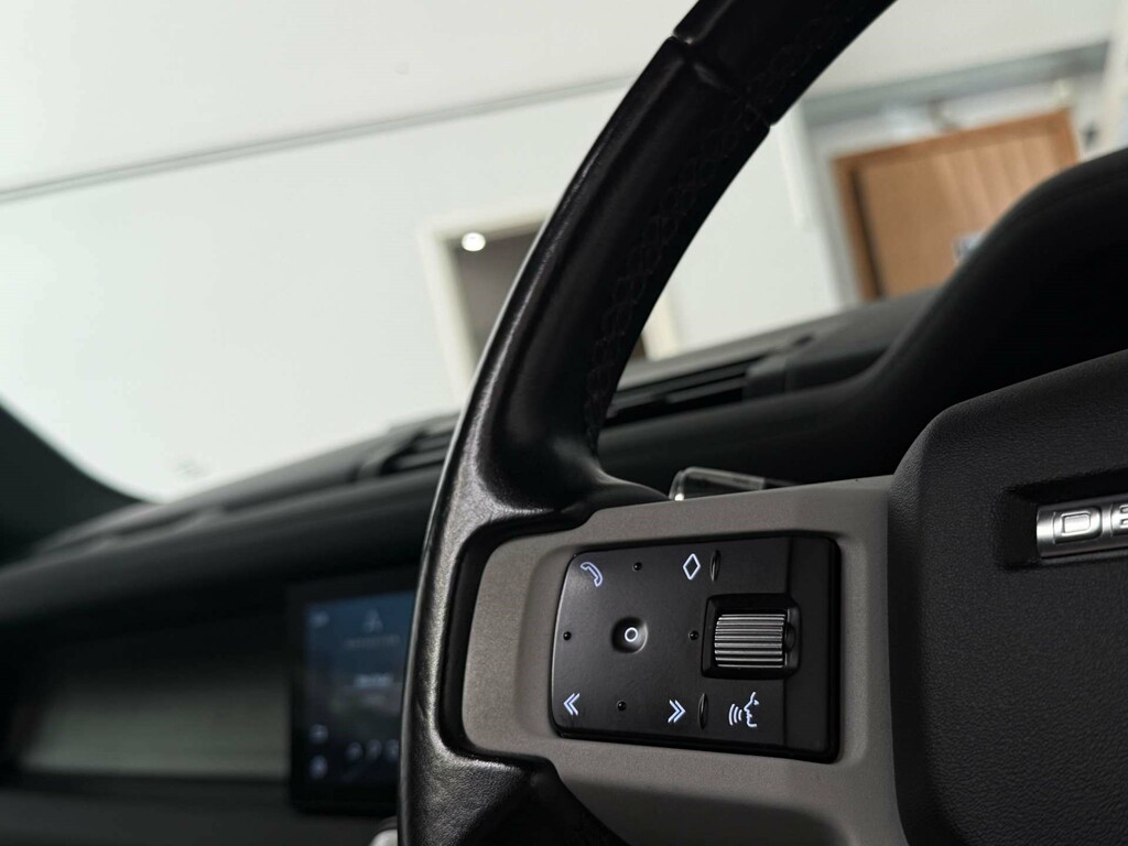 Land Rover Defender First Edition Green #19