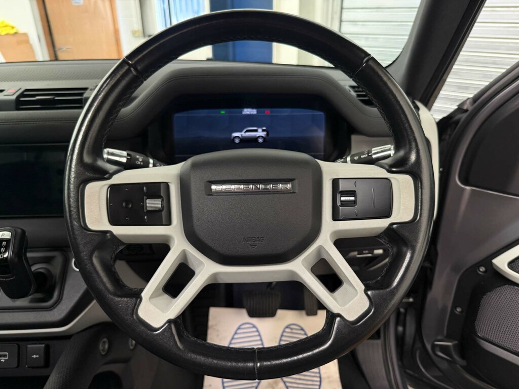 Land Rover Defender First Edition Green #18