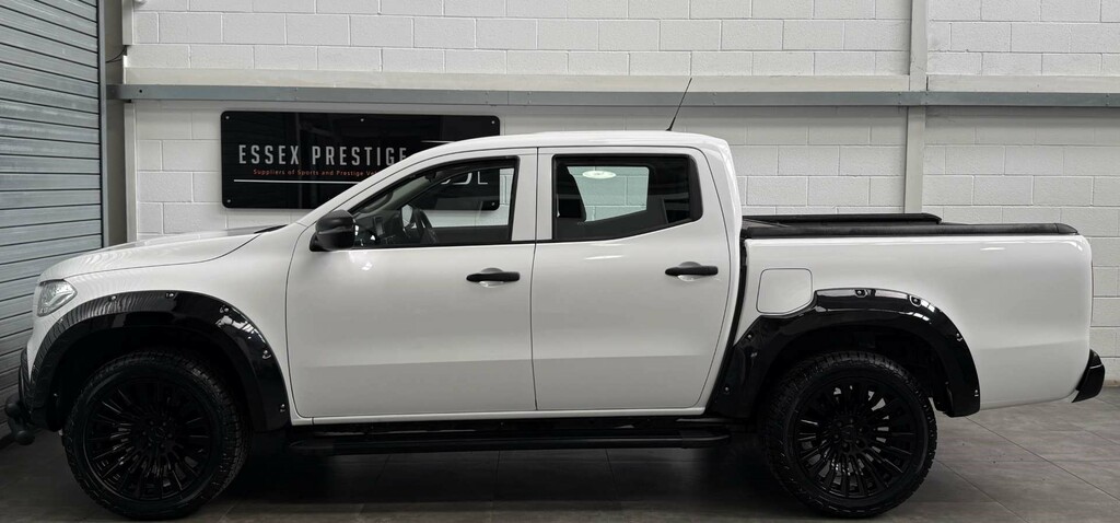 Mercedes-Benz X Class Pickup  #5