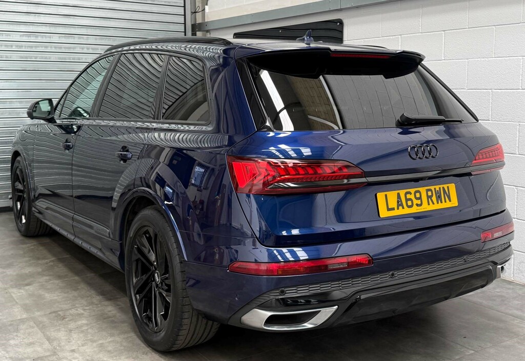 Audi Q7 Q7 S Line Black Edition 55 Tfsi Mhev Quattro Black #8