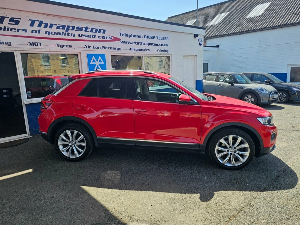 Volkswagen T-Roc 2L Sel HD18EYX Red #2