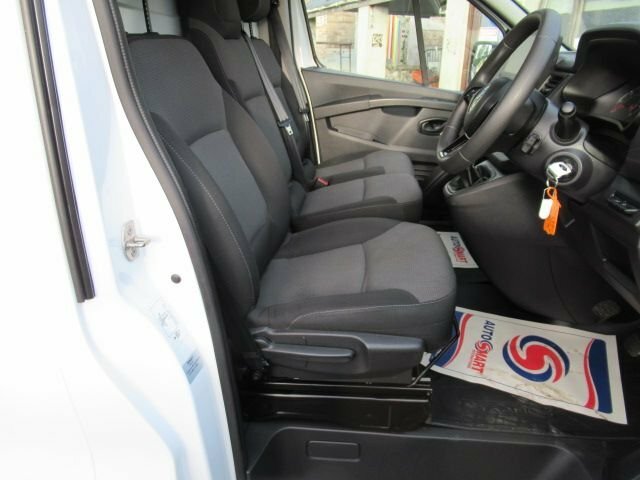Renault Trafic 2L Advance FD23TCU White #2