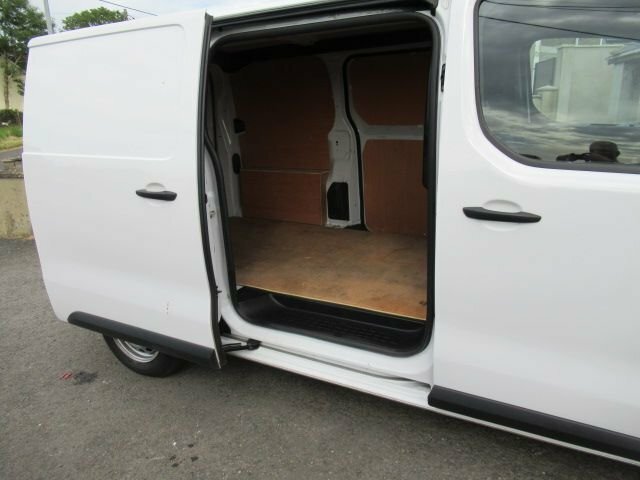 Peugeot Expert Professional White #9