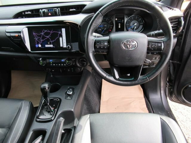 Toyota HILUX Pickup Grey #6