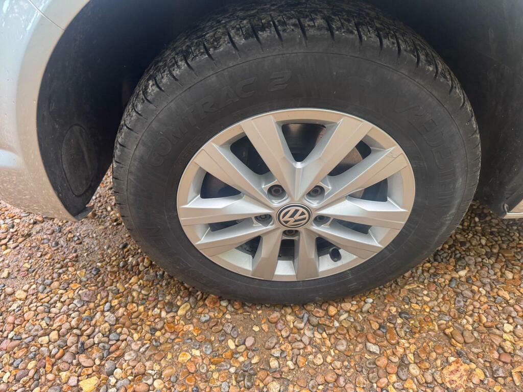 Volkswagen Caravelle 2.0 Tdi Bluemotion Tech Executive Mpv Silver #4