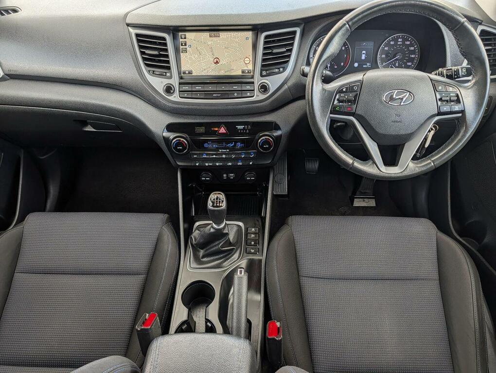 Hyundai Tucson 1.6 Gdi Blue Drive Se Nav Euro 6 Ss White #2