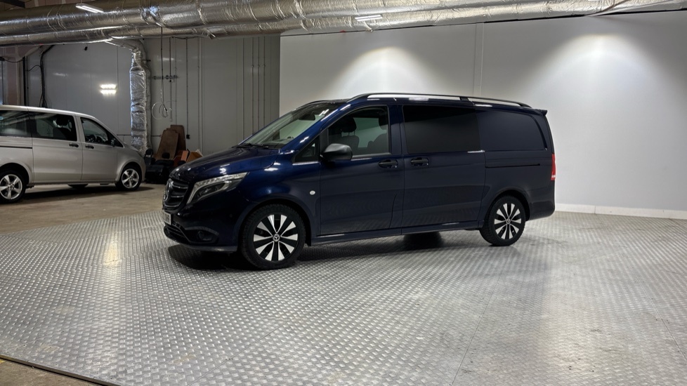 Mercedes-Benz Vito 119 Crew Sport L2 Blue #3