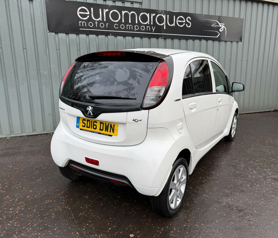 Peugeot ION Hatchback 201616 White #35