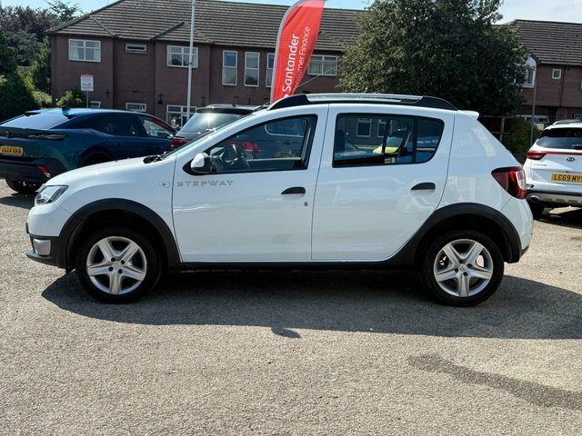 Dacia Sandero Stepway 2015 0.9 Tce Laureate Hatchback White #5