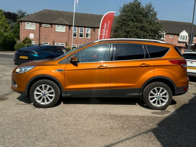 Ford Kuga 2015 2.0 Tdci Titanium Suv 2Wd E Orange #5