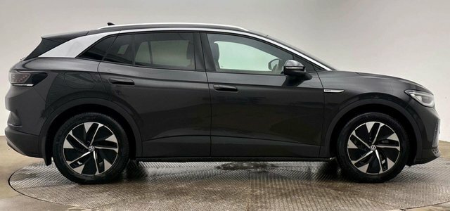 Volkswagen ID.4 Pro Performance 77Kwh Family Suv Grey #4