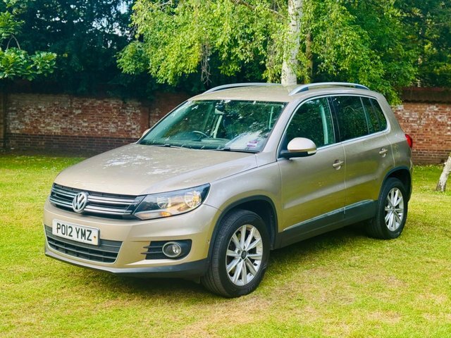Volkswagen Tiguan 2.0 Tdi Bluemotion Tech Se Suv Dsg 4Wd Beige #4
