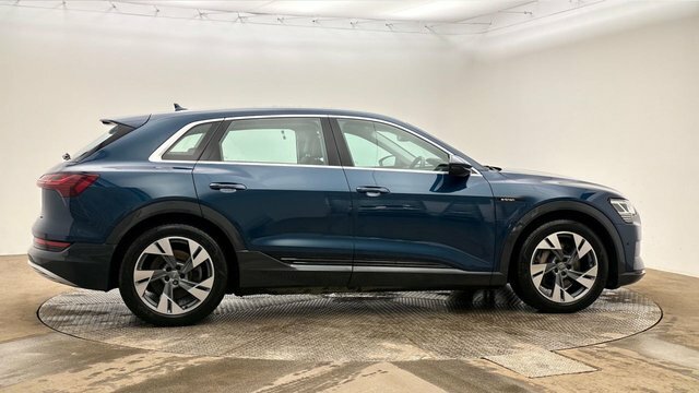 Audi E-tron 55 Suv Quattro 95Kwh 408 Ps Blue #4