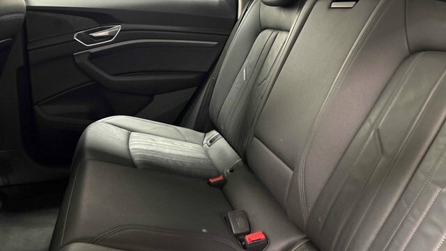 Audi E-tron 55 Suv Quattro 95Kwh 408 Ps Blue #6