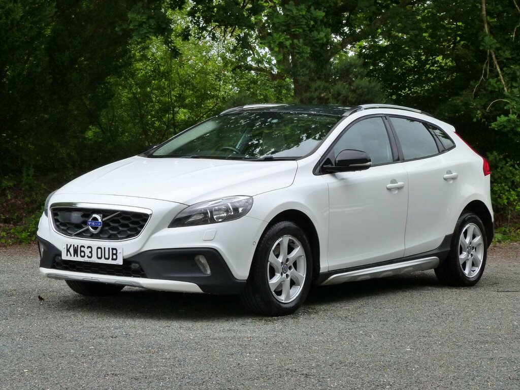 Volvo V40 Cross Country 1.6 D2 Se Nav Euro 5 Ss White
