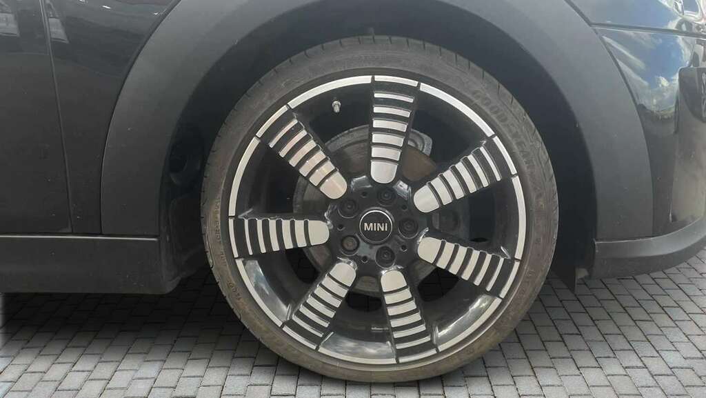 Mini Hatch 1.5 C Exclusive 2024 FH73GKF Black #6