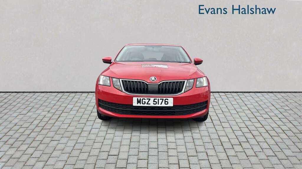 Skoda Octavia 1.6 Tdi Cr S 2019 Red #4