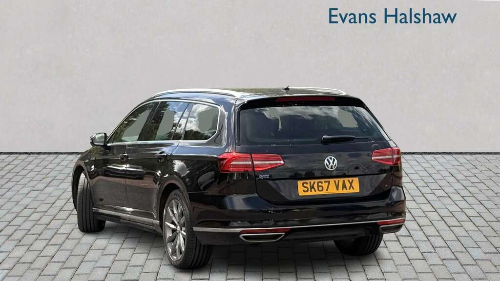 Volkswagen Passat 1.4 Tsi Gte Advance Dsg 2017 Black #2