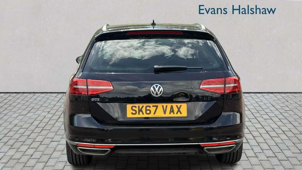 Volkswagen Passat 1.4 Tsi Gte Advance Dsg 2017 Black #4