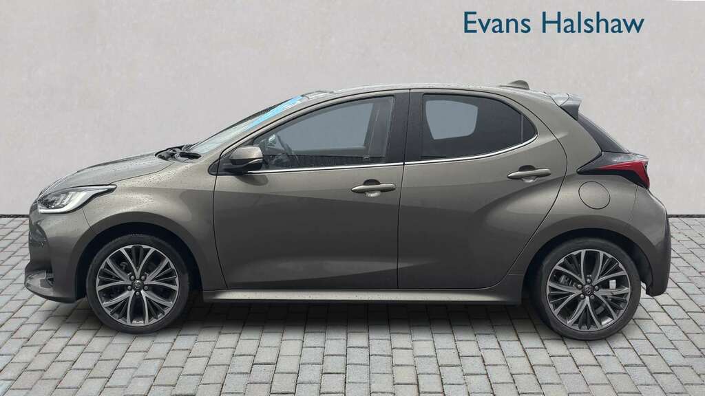 Toyota Yaris 1.5 Hybrid Excel Cvt 2023 YY73OJR Brown #3
