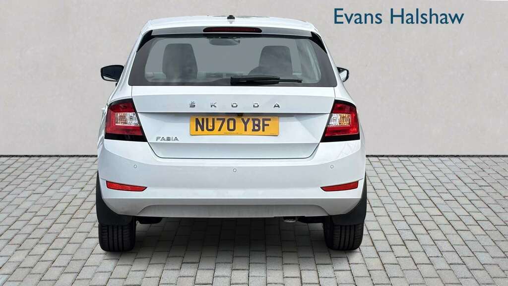 Skoda Fabia 1.0 Tsi Se L 2020 White #5