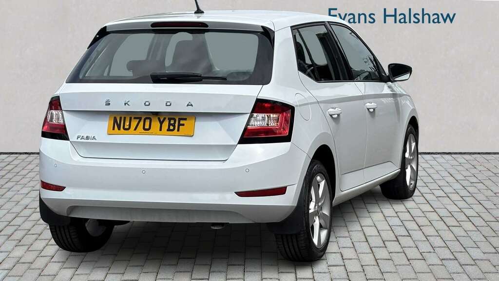 Skoda Fabia 1.0 Tsi Se L 2020 White #6