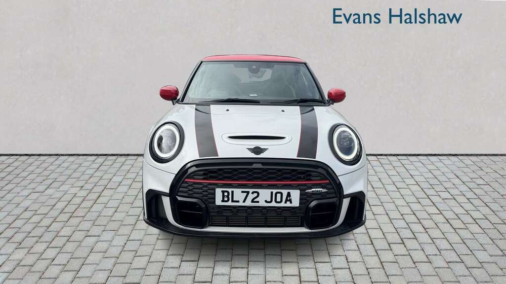 Mini Hatch 2.0 John Cooper Works 2023 BL72JOA White #2