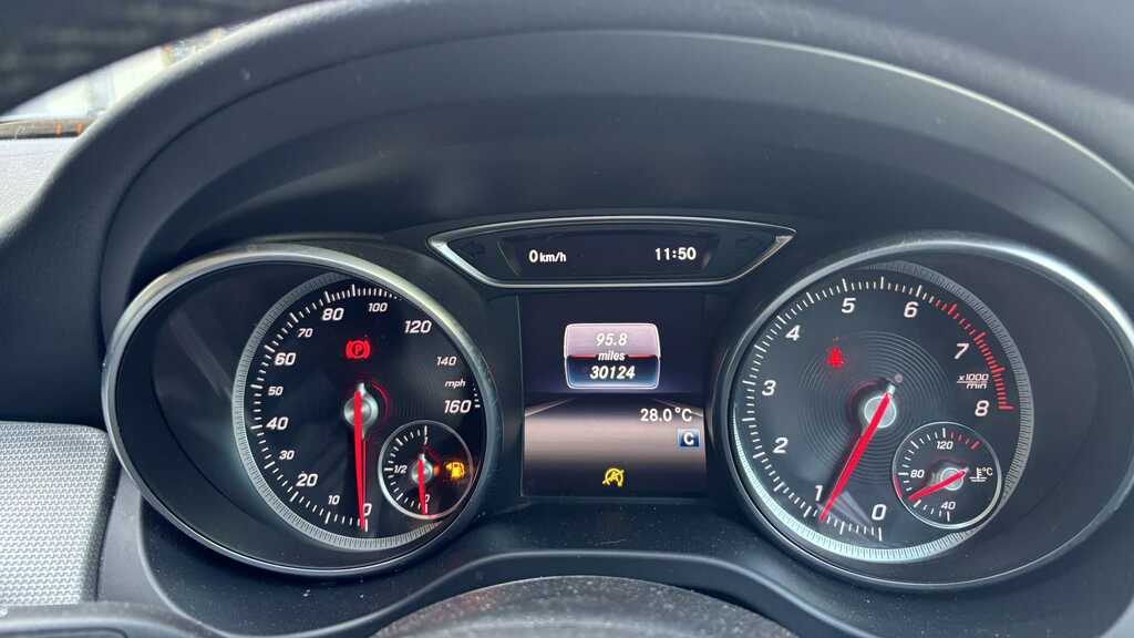 Mercedes-Benz GLA Class 200 Sport Executive 2018 KP68TKE Grey #6