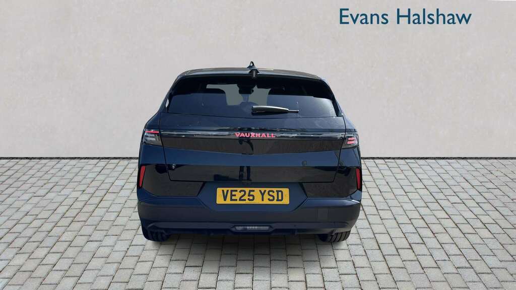 Vauxhall Grandland 1.2 Hybrid 145 Ultimate E-dct6 Fixed Roof 20 VE25YSD Black #5