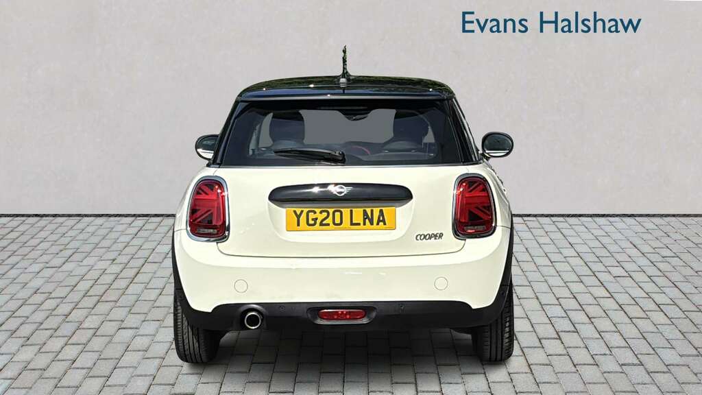 Mini Hatch 1.5 Cooper Classic II 2020 YG20LNA White #4