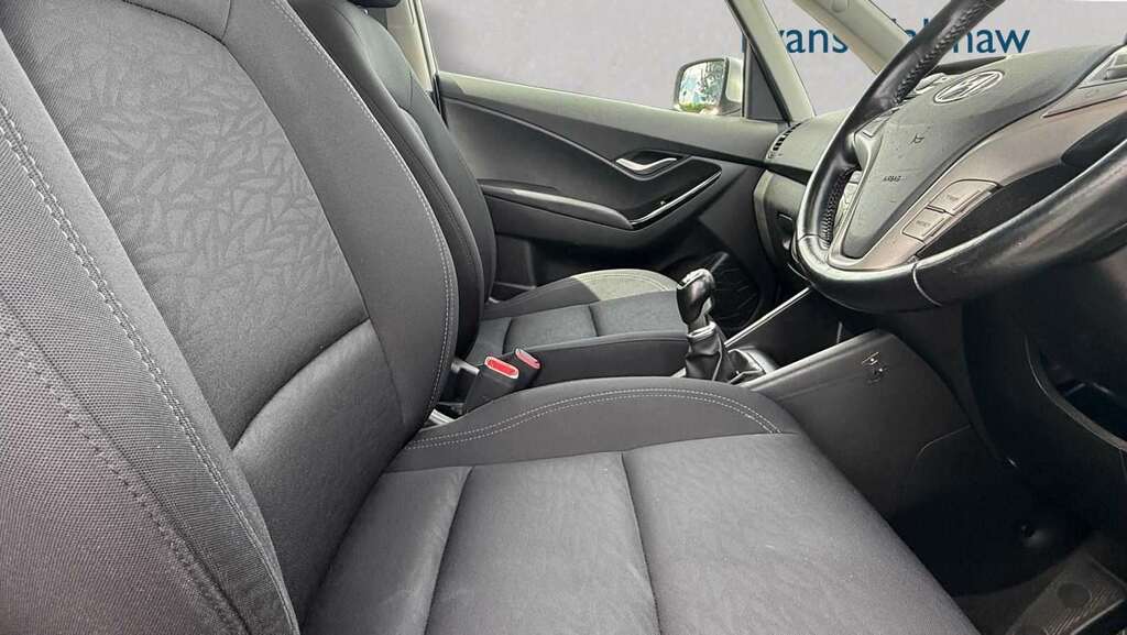Hyundai Ix20 1.4 Blue Drive Se Nav 2017 NX67XXT Silver #6
