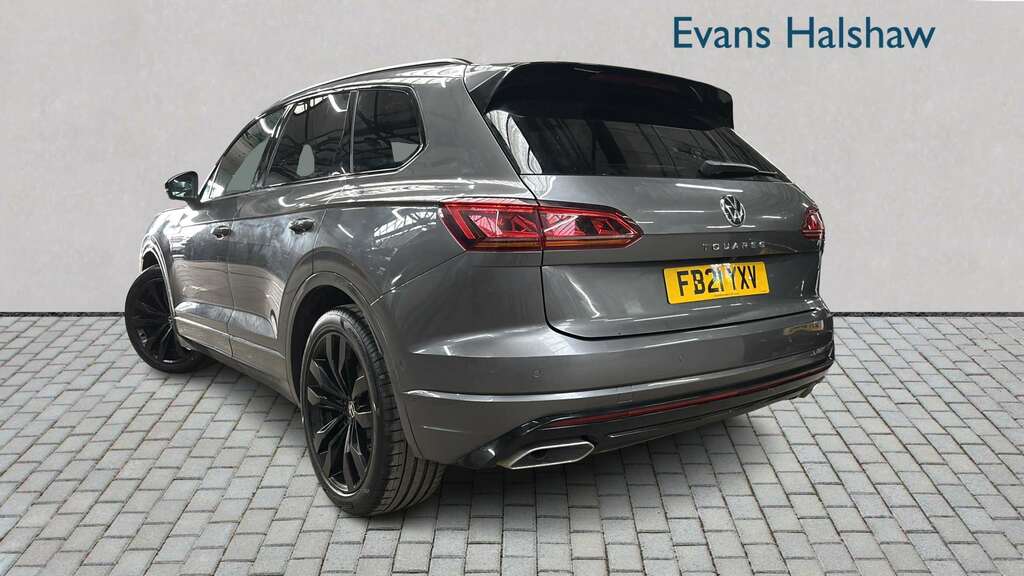 Volkswagen Touareg 3.0 V6 Tdi 4Motion 231 Black Edition Tip FB21YXV Grey #2