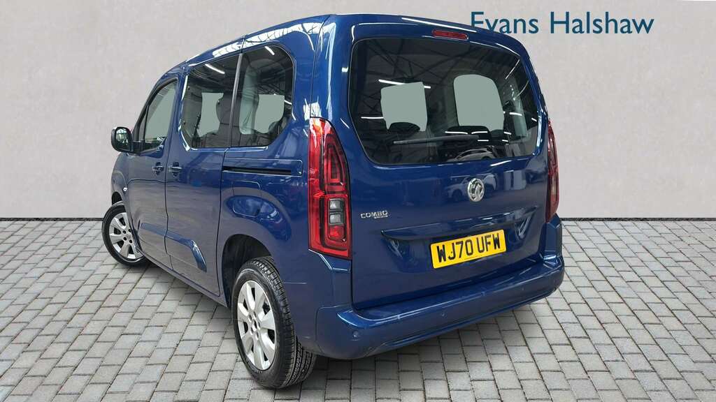 Vauxhall Combo Life 1.5 Turbo D Energy 7 Seat 2020 WJ70UFW Blue #2