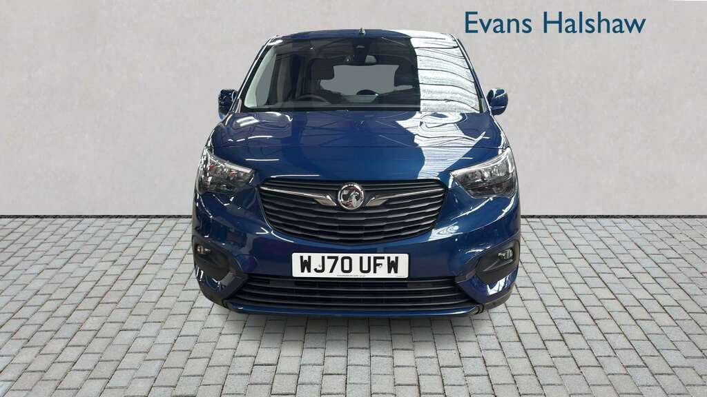 Vauxhall Combo Life 1.5 Turbo D Energy 7 Seat 2020 WJ70UFW Blue #4