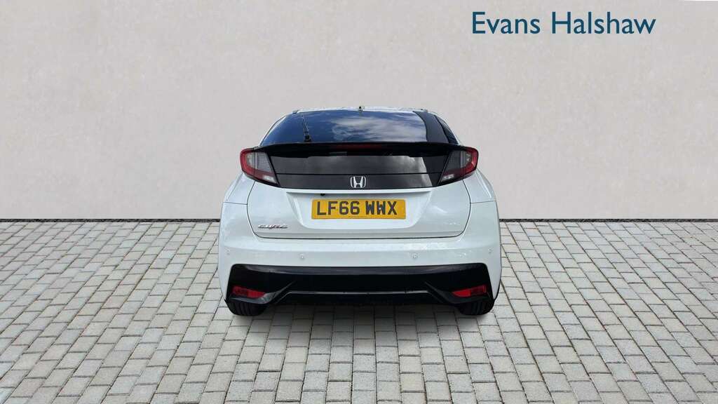 Honda Civic 1.8 I-vtec Se Plus Nav 2016 White #5