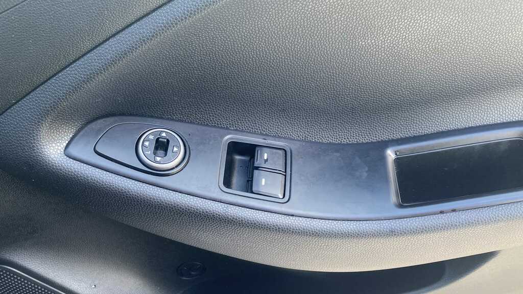 Hyundai I20 1.2 Mpi S Connect 2019 White #5