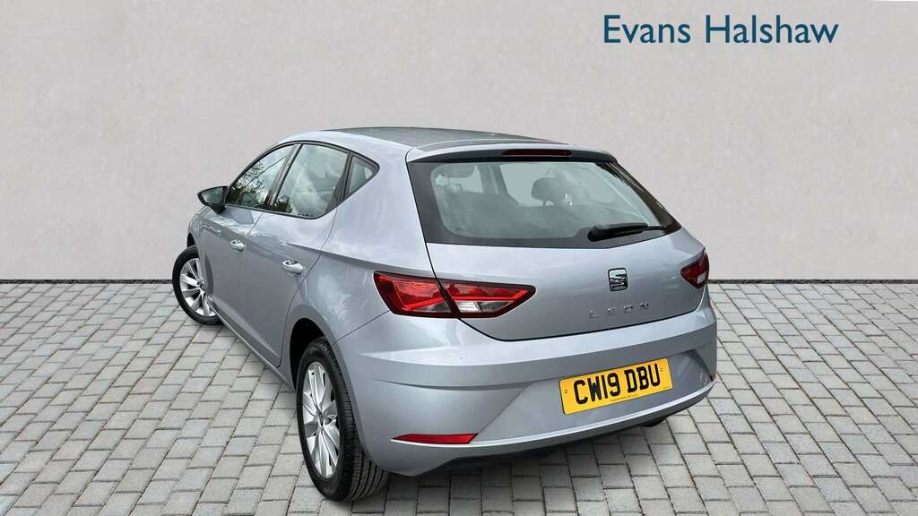Seat Leon 1.5 Tsi Evo Se Ez 2019 CW19DBU Silver #2