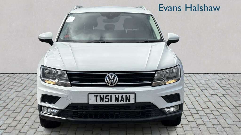 Volkswagen Tiguan 2.0 Tdi 150 4Motion Se Nav Dsg 2016 TW51WAN White #4