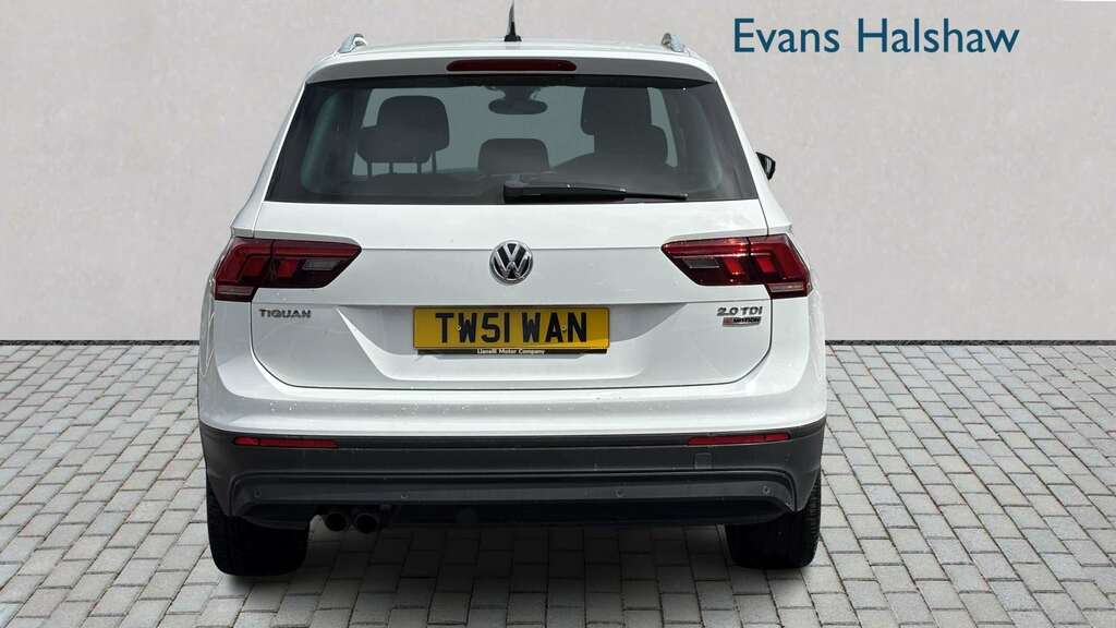 Volkswagen Tiguan 2.0 Tdi 150 4Motion Se Nav Dsg 2016 TW51WAN White #3