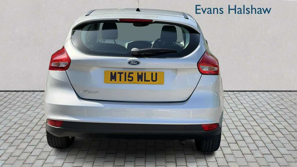 Ford Focus 1.6 125 Zetec Powershift 2015 Silver #3